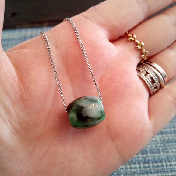 Natural Burmese Jadeite Barrel Pendant - Picture 2 of 8